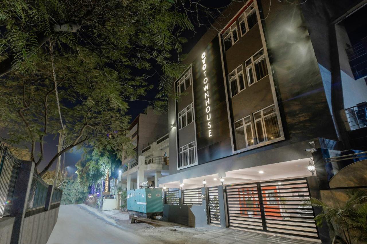 Oyo Townhouse 086 Pankha Road Hotel New Delhi