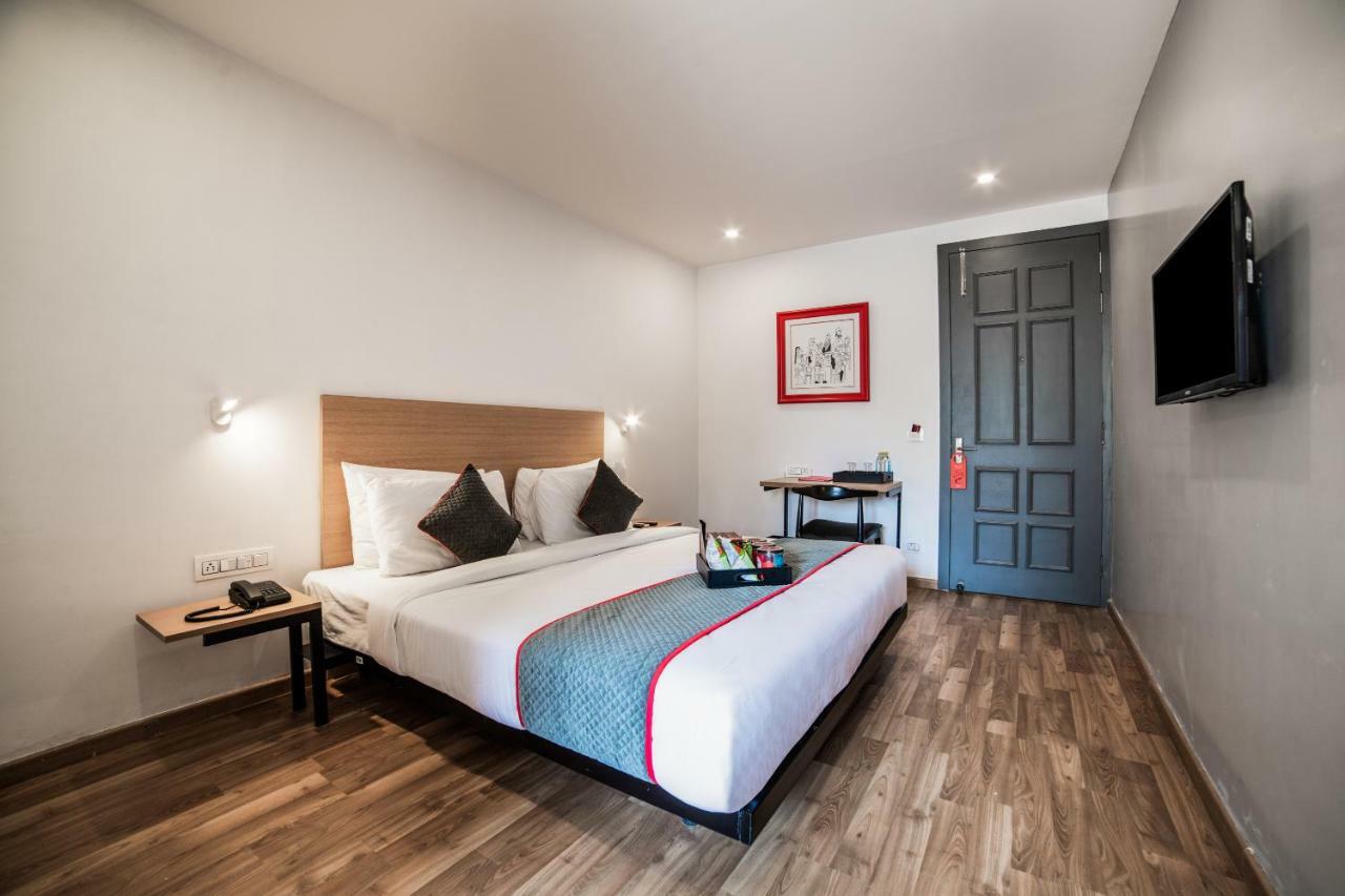 Oyo Townhouse 086 Pankha Road 4*