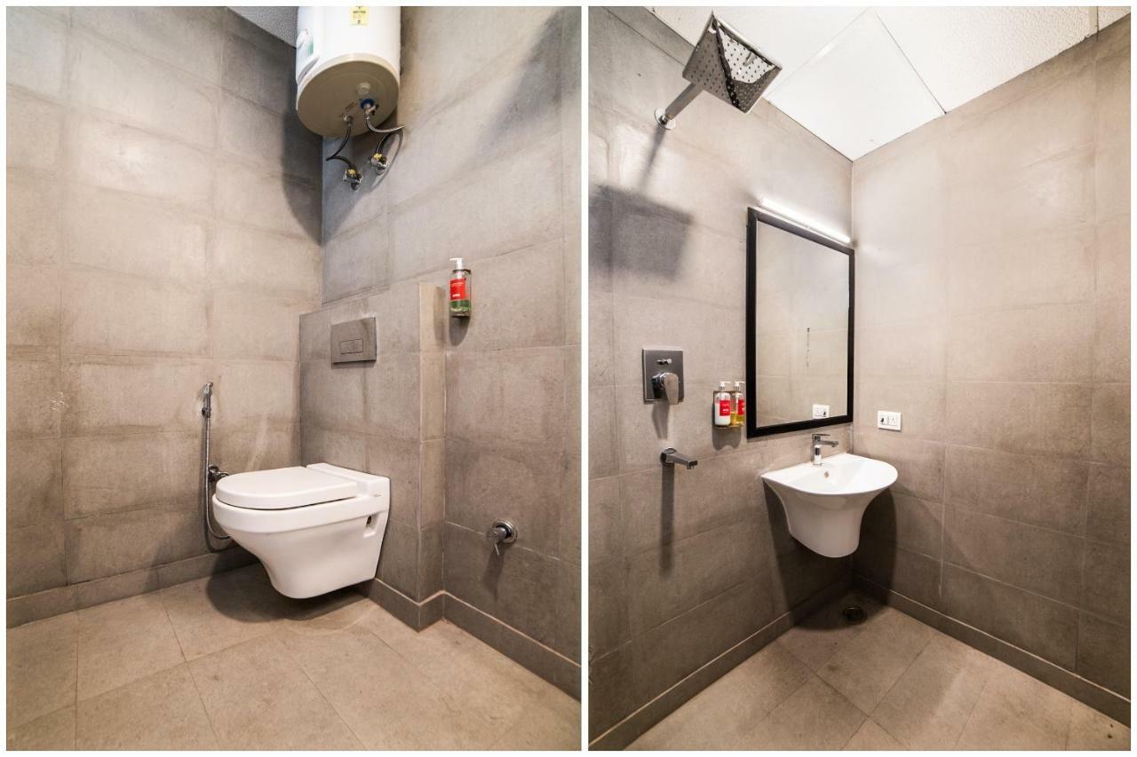 Oyo Townhouse 086 Pankha Road Hotel New Delhi