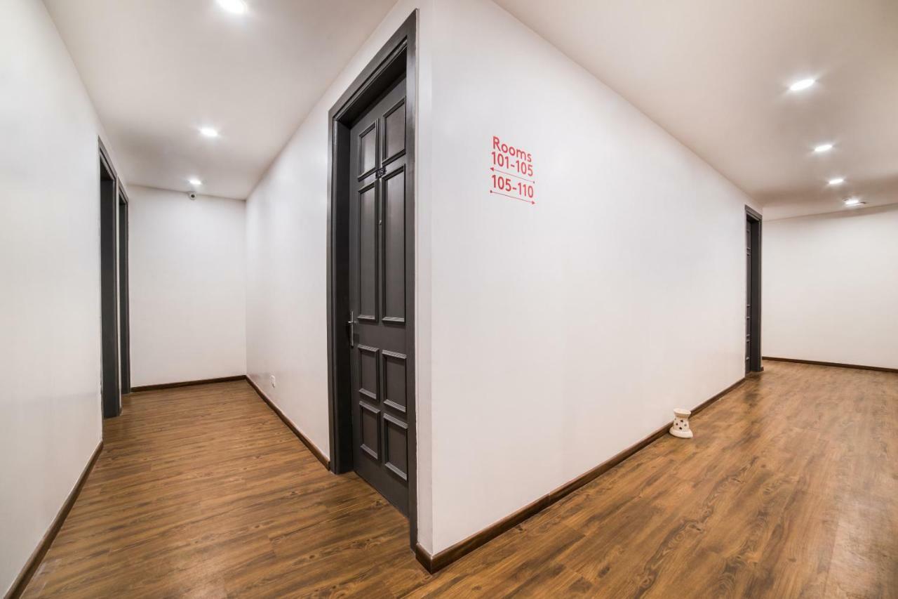 Oyo Townhouse 086 Pankha Road New Delhi